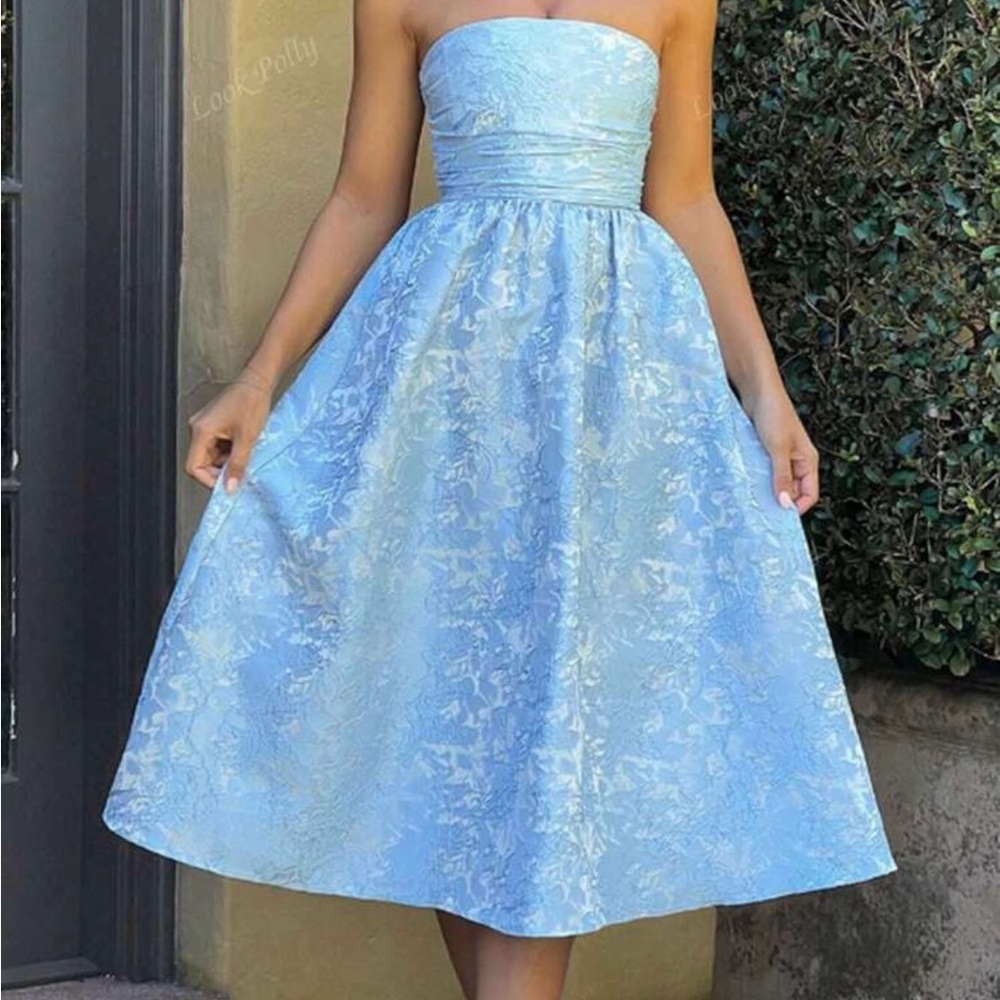 Elegant Blue Strapless Dress